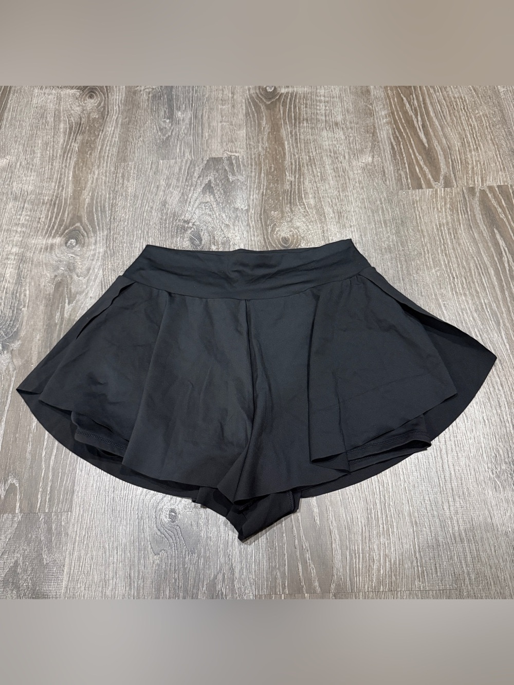 NWOT Halara Black Flowy Shorts